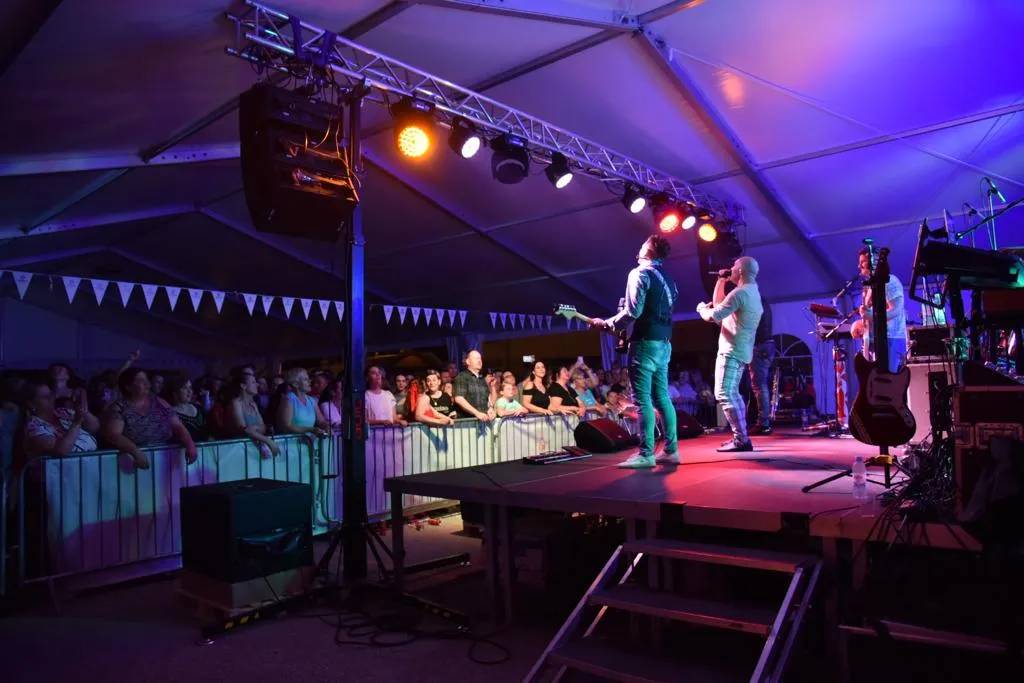 Moving heads i LED efekti